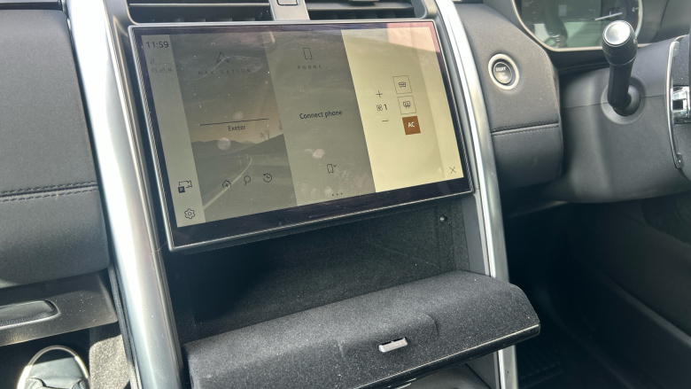 Land Rover Discovery 3.0 D300 S 5dr Auto Diesel Station Wagon